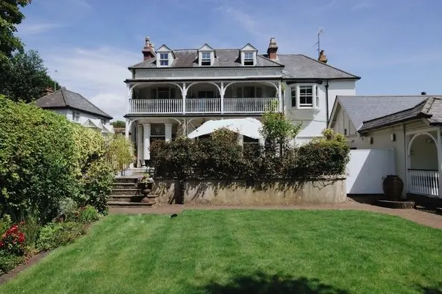Wingrove House - Öne Çıkan Resim