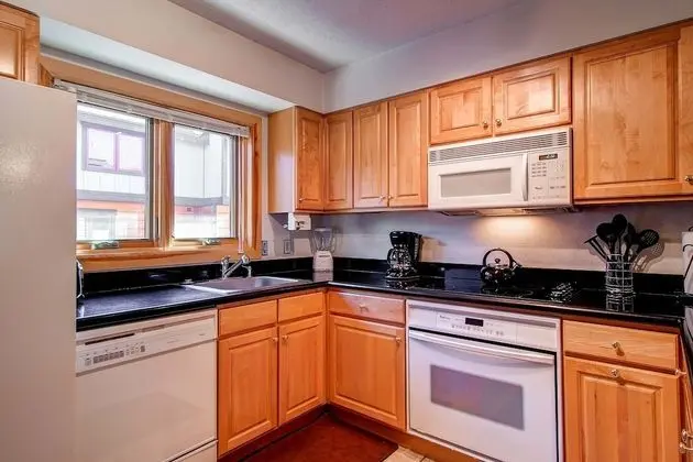 Winterpoint Townhomes by Ski Country Resorts - Mutfak