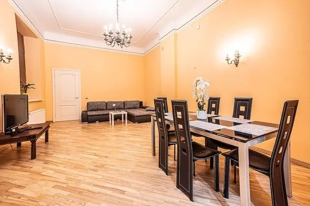 WINWINSTAY Art Nouveau Apartment