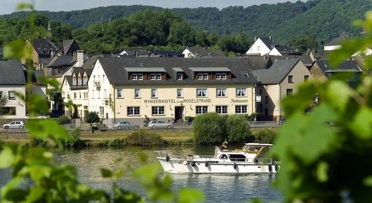 Winzerhotel und Restaurant zum Moselstrand