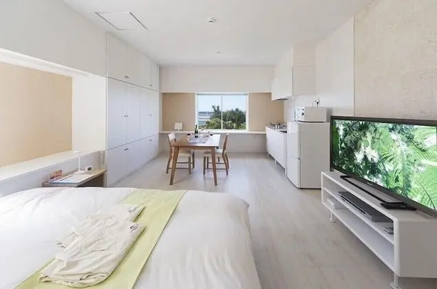 Wires Hotel - Öne Çıkan Resim