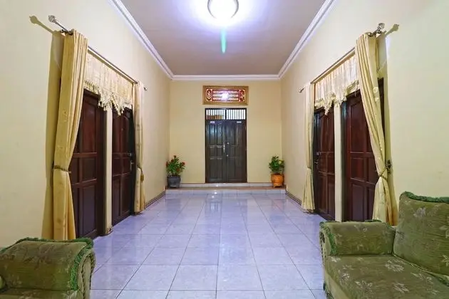 Wisma Intan - İç Mekan
