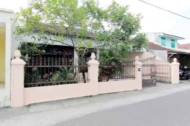 Wisma Sarjana Syariah - Khusus Putri - Dış Mekan