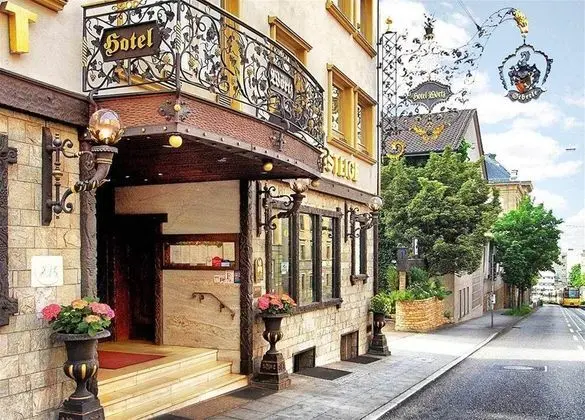 Woertz Schlosschen Zur Weinsteige