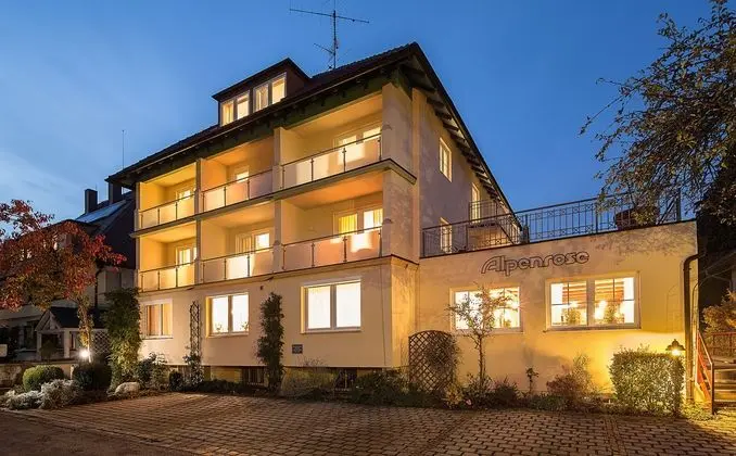 Wohlfühl- und Biohotel Alpenrose