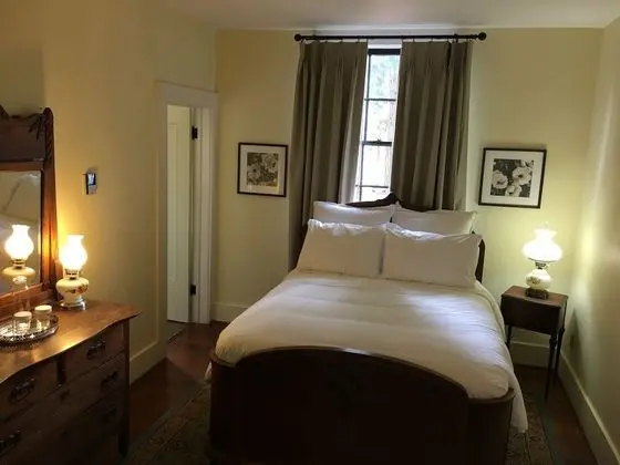 Wolf Creek Inn & Tavern - Oda