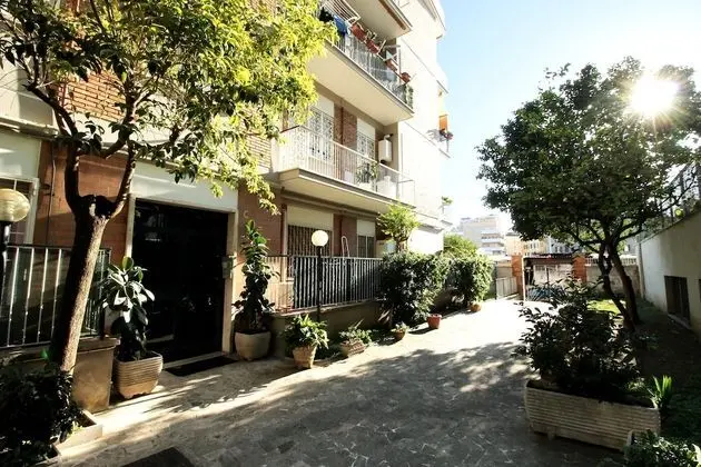 Wonder Apt with Garage - Dış Mekan