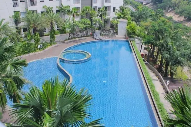 Wonderful 1Br Apartment At Mustika Golf Residence - Havuz