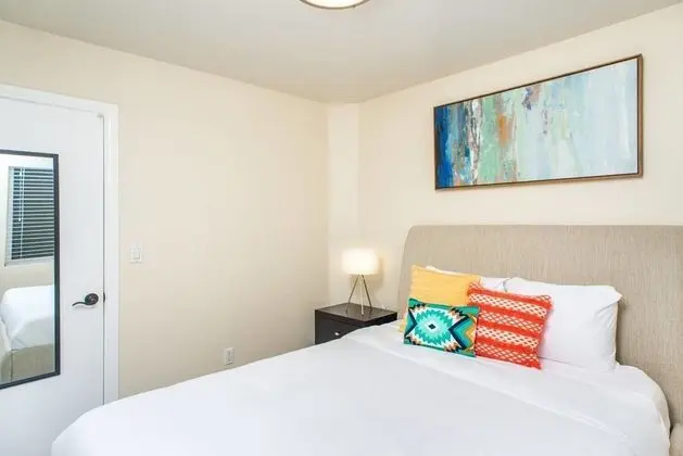 Wonderful 3br/2ba Home in Mission Beach by Domio - Oda