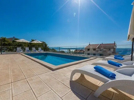 Wonderful Villa Apartment With Swimming Pool & Sea View