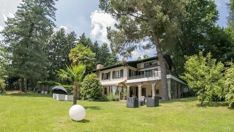 Wonderful Villa Between Como And Milano