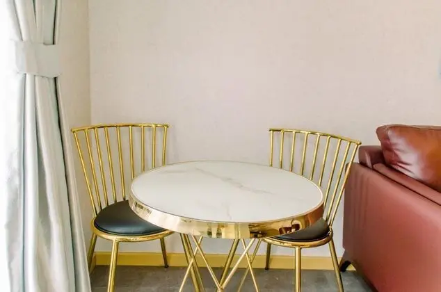Wonderful and Cozy 2BR Apartment at M-Town Residence - İç Mekan
