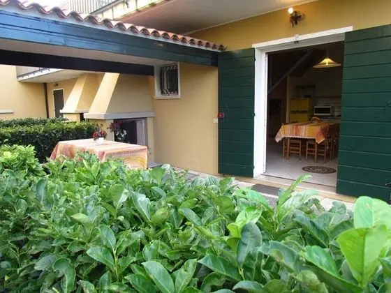Wonderful Village - Big Duplex With Private Garden and Parking - Öne Çıkan Resim