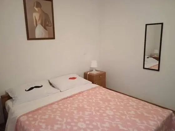 Wonderful Holiday House in Kastel Stafilic - Oda