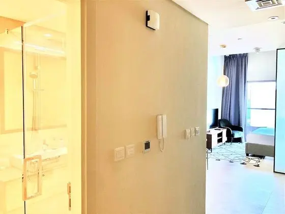 Wonderful Living in Park View JVC Dubai - Lobi