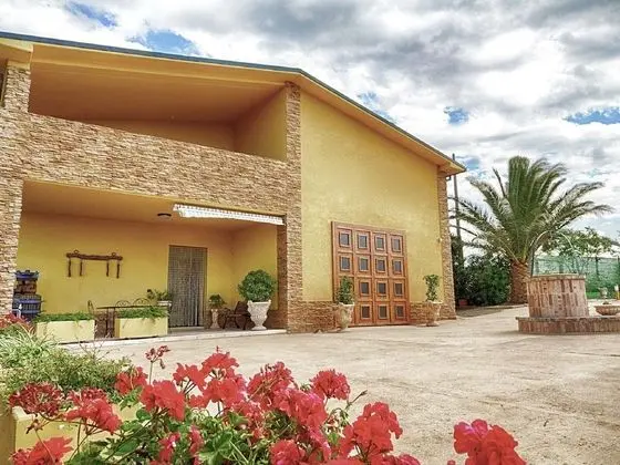 Wonderful Villa with Private Swimming Pool near Sea - Dış Mekan