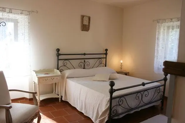 Wonderful Private Villa With Wifi, Private Pool, TV, Terrace, Pets Allowed, Parking, Close to Arezzo