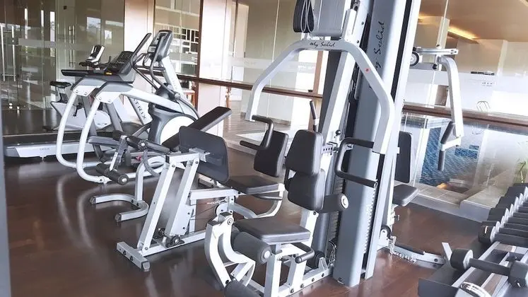 Wonderful Studio At Kemang Village Apartment - Fitness