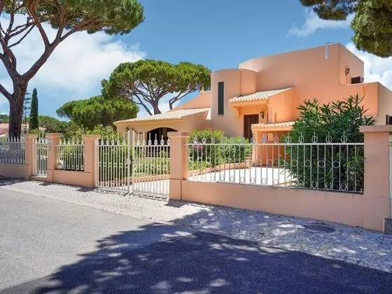 Wonderful Villa in Vilamoura With Barbecue and Private Swimming Pool - Dış Mekan