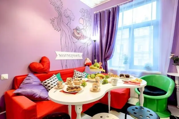 WonderHostel Central