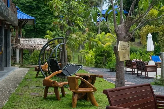 Wonderland Healing Center - Lobi