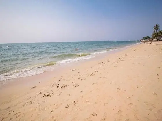 Wongamat Pool Villas By Pattaya Sunny Rentals - Plaj