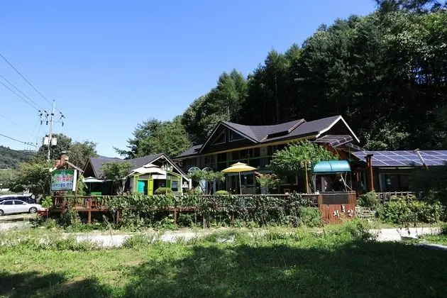 Wonju Chiak Mountain Club Pension