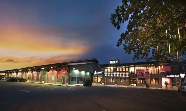 THE WOOD BOUTIQUE HOTEL