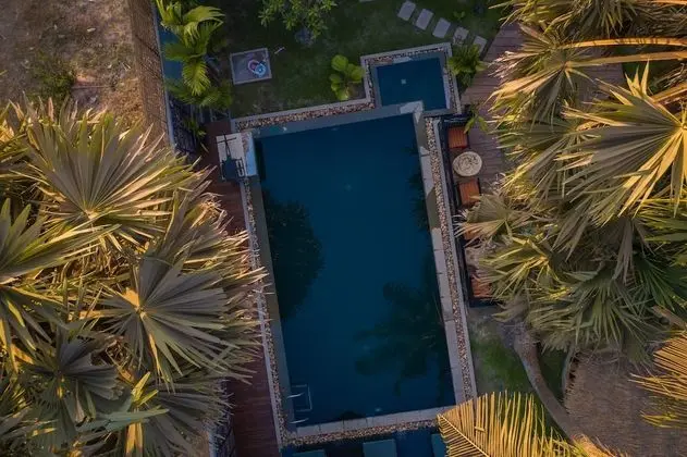 The Wood Family Retreat - Havuz
