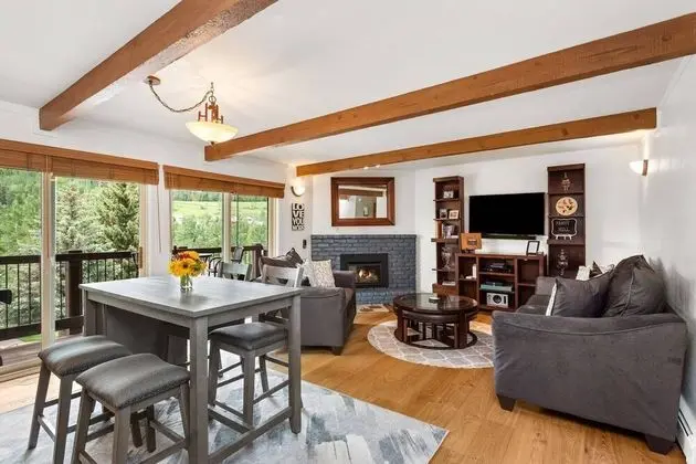 Woodbridge Condos by iTrip Vacations Aspen Snowmass - Oda Düzeni