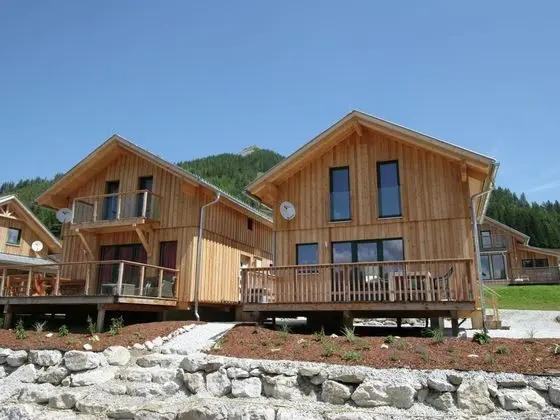 Wooden Chalet in Hohentauern by the Forest - Öne Çıkan Resim