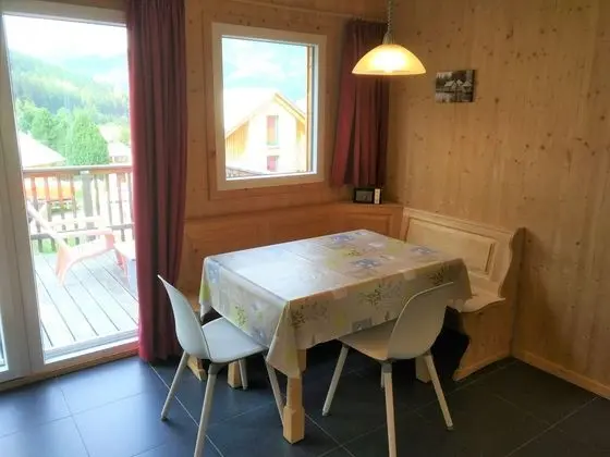 Wooden Chalet in Hohentauern by the Forest - Yerinde Yemek