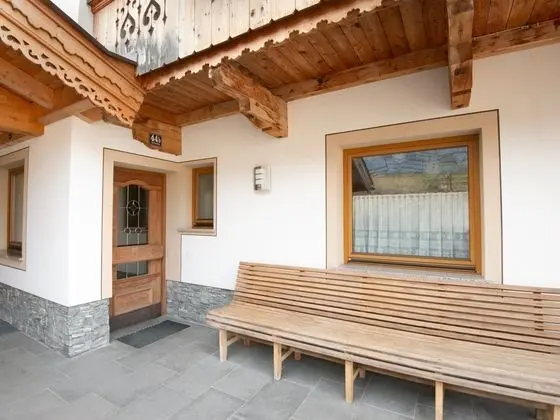 Wooden Chalet in Zell am Ziller With Terrace and Views - Lobi