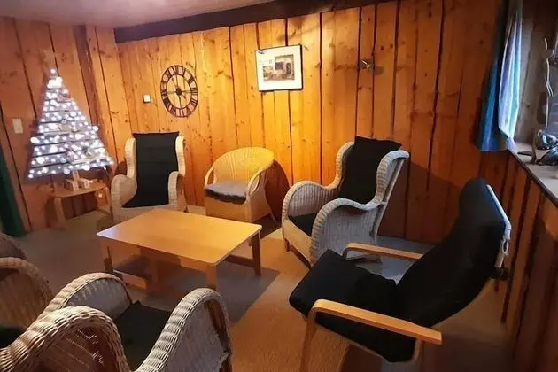 Wooden Interior, Nice Garden and Very Quiet Situation at the Edge of the Forest - Oda Düzeni