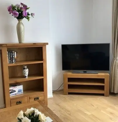 The Woodfarm Lodge - 3 Bedroom House With Parking - Oxford