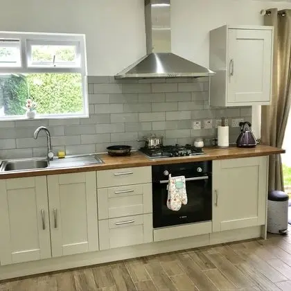 The Woodfarm Lodge - 3 Bedroom House With Parking - Oxford - Mutfak