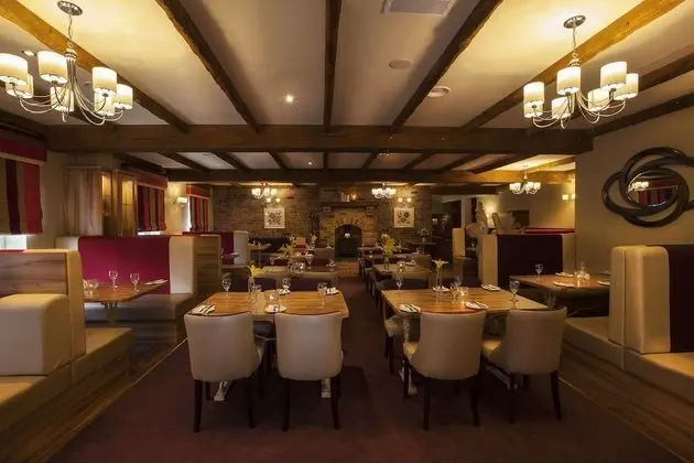 Woodford Dolmen Hotel - Yerinde Yemek