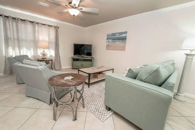 Woodland Shores Beach Resort by Panhandle Getaways
