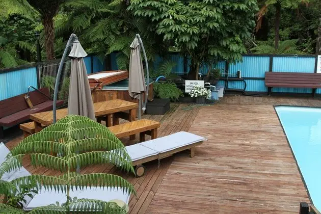 Woodlands Motel & Conference Venue