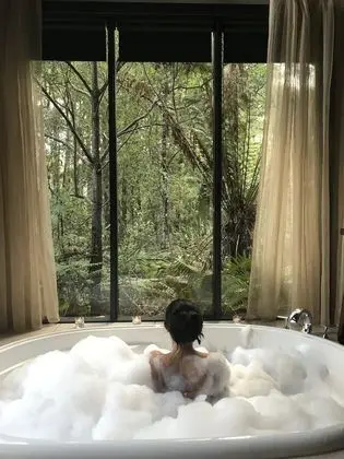 Woodlands Rainforest Retreat - Spa