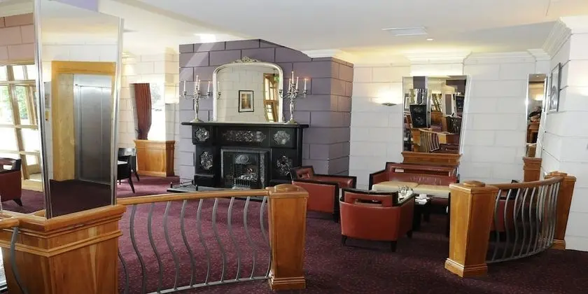Woodlands Hotel - Lobi