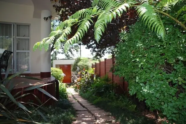 Woodmead Guest Lodge - Dış Mekan