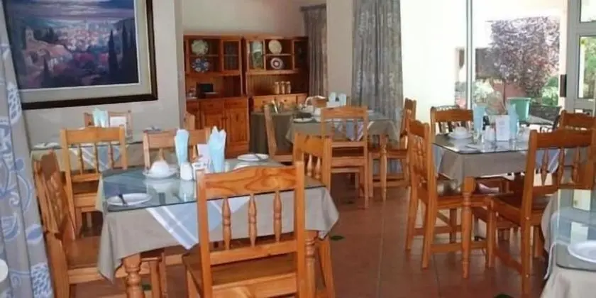 Woodmead Guest Lodge - Yerinde Yemek