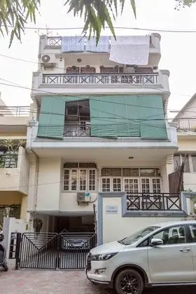 Woodpecker BNB Hauz Khas - Dış Mekan