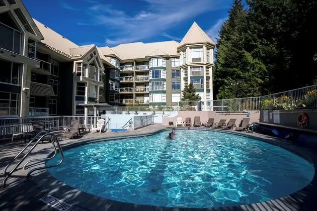 Woodrun Lodge by Whistler Premier - Havuz