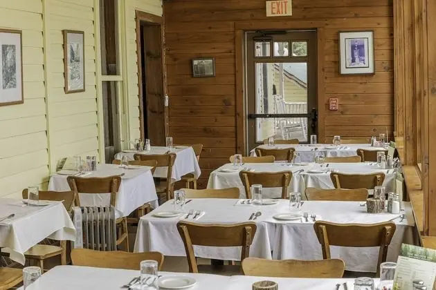 The Woods Inn
