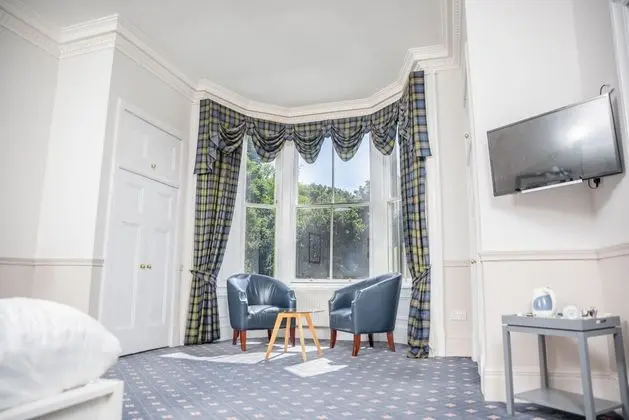 The Woodside Hotel, Aberdour. Exclusive Use - Oda