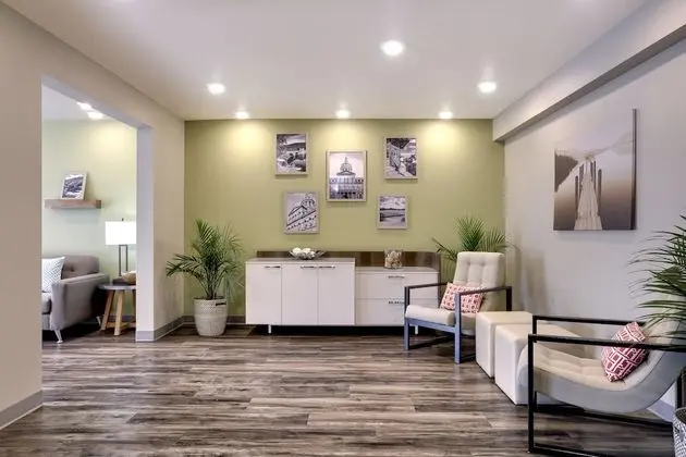 WoodSpring Suites Charlotte - University Research Park - Lobi