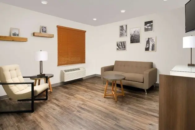 WoodSpring Suites Chicago Darien - Lobi
