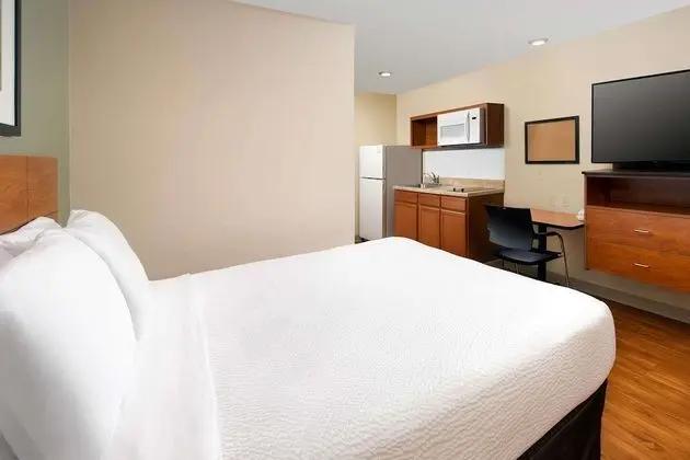 WoodSpring Suites Chicago Romeoville - Mutfak